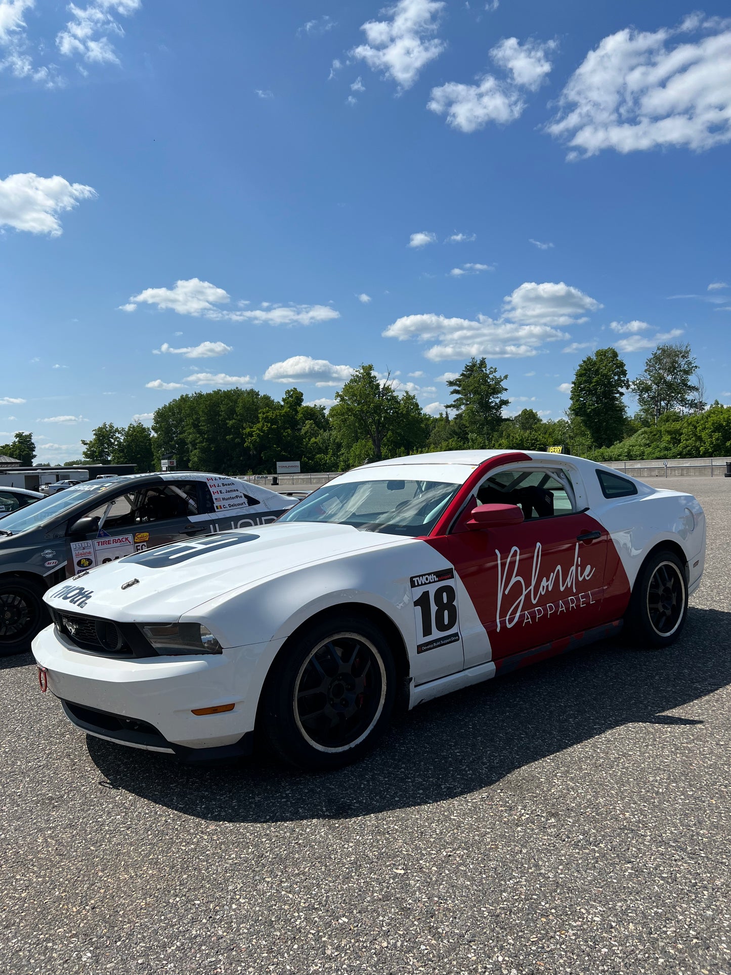 Track Mustang